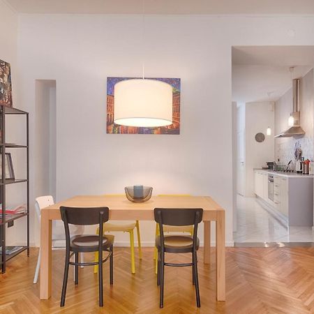 Mihaela Apartment - Charme Near The Station Trieste Bagian luar foto